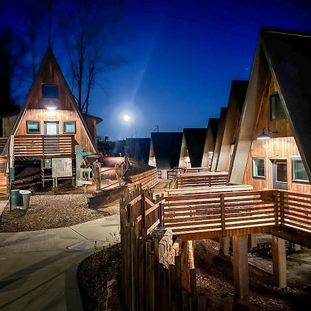 Wrong Way River Lodge & Cabins Asheville Esterno foto